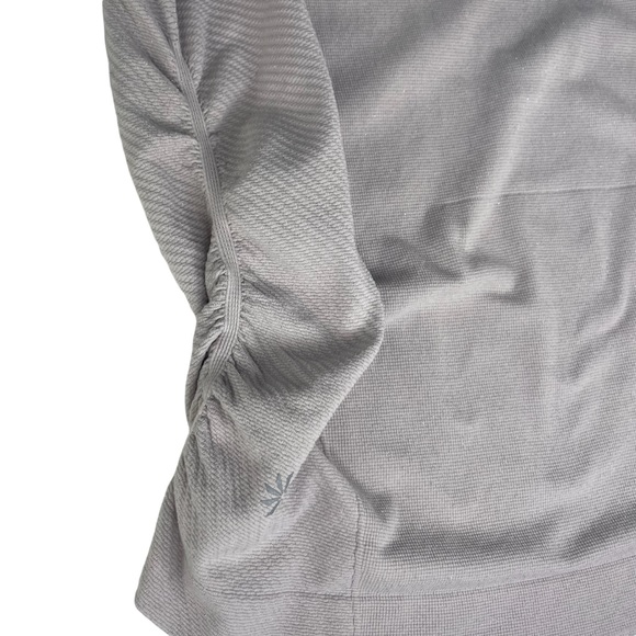 Athleta Speedlight Top in Light Lilac Sz. Medium - Picture 4 of 8